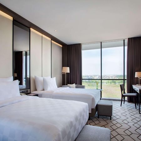 Wyndham Opi Hotel Palembang Exterior photo