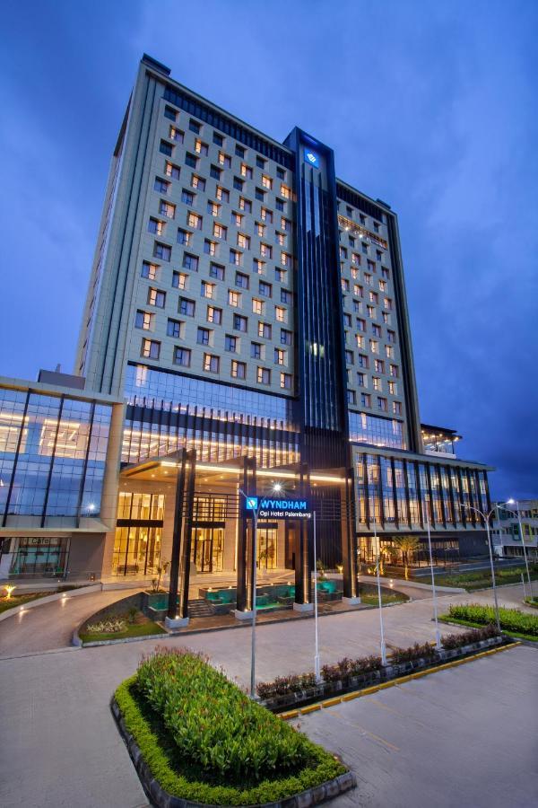 Wyndham Opi Hotel Palembang Exterior photo