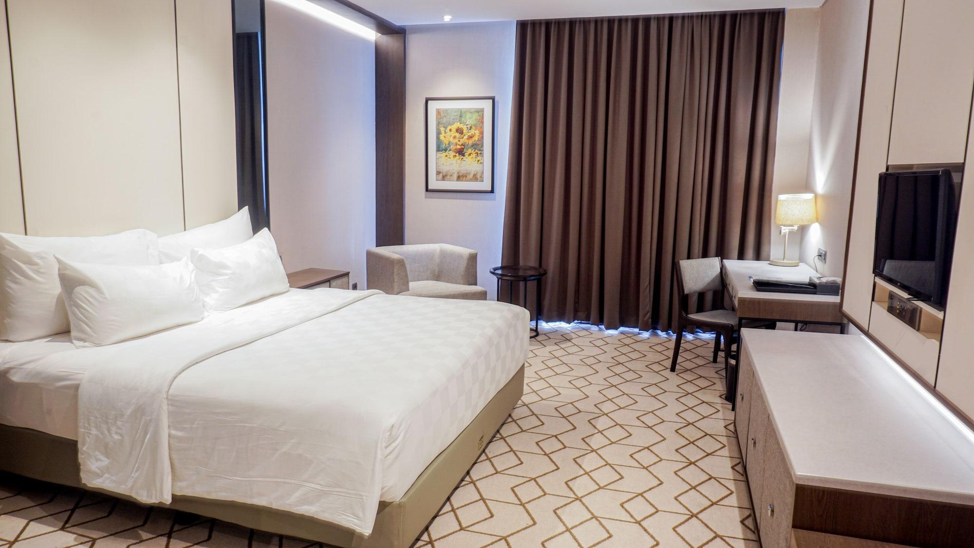 Wyndham Opi Hotel Palembang Exterior photo