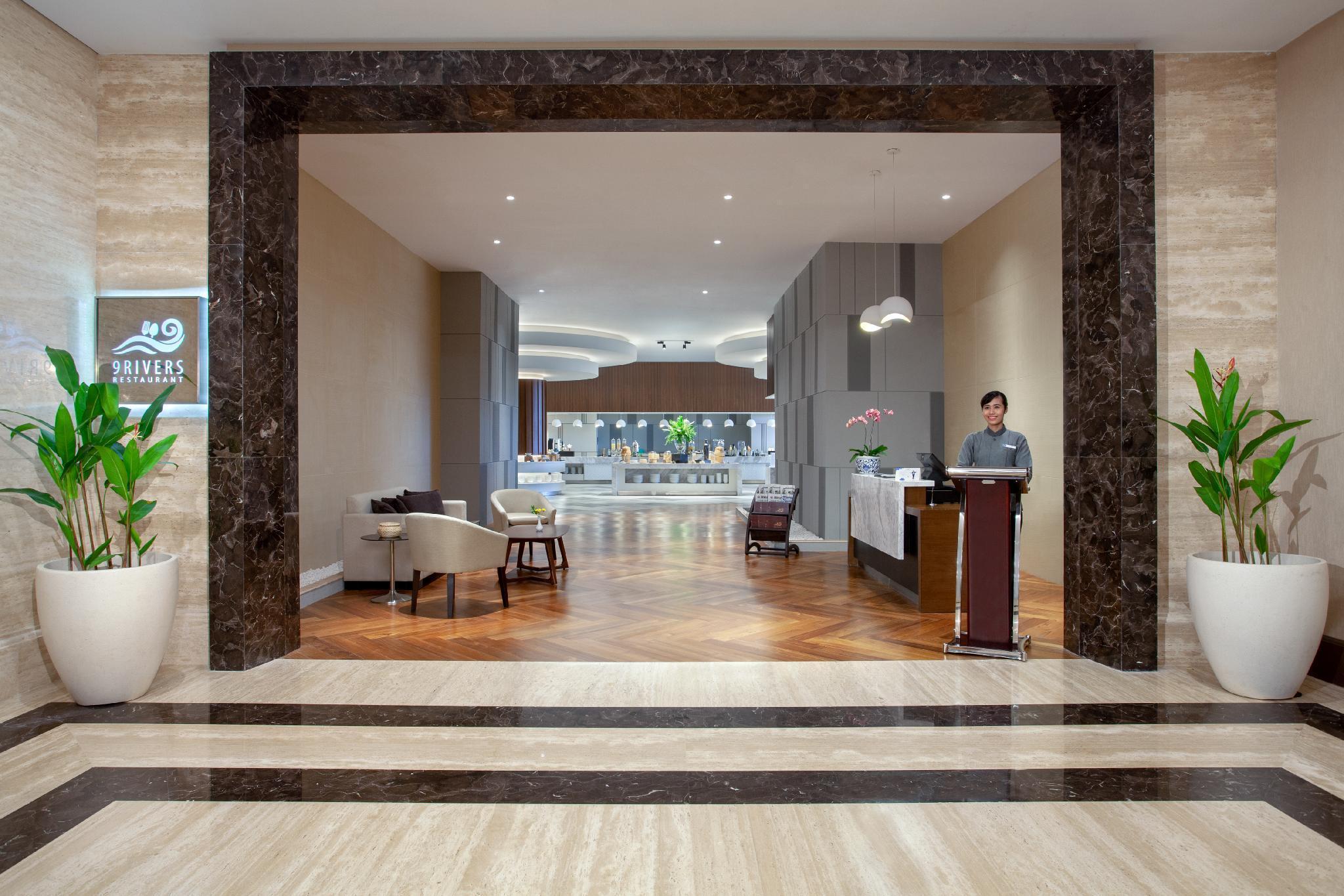Wyndham Opi Hotel Palembang Exterior photo